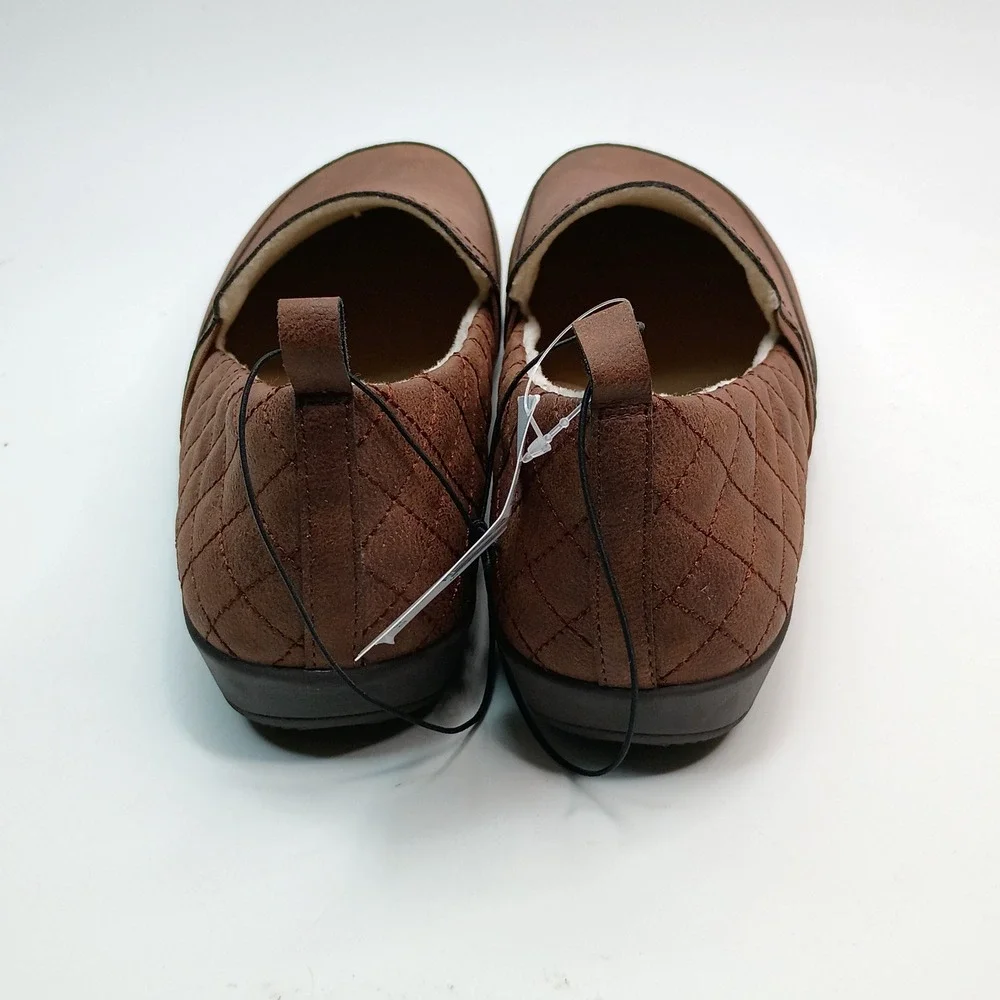 J Sport Lisa Slip On Women Size‎ 11 Brown Quilted Memory Foam Loafer